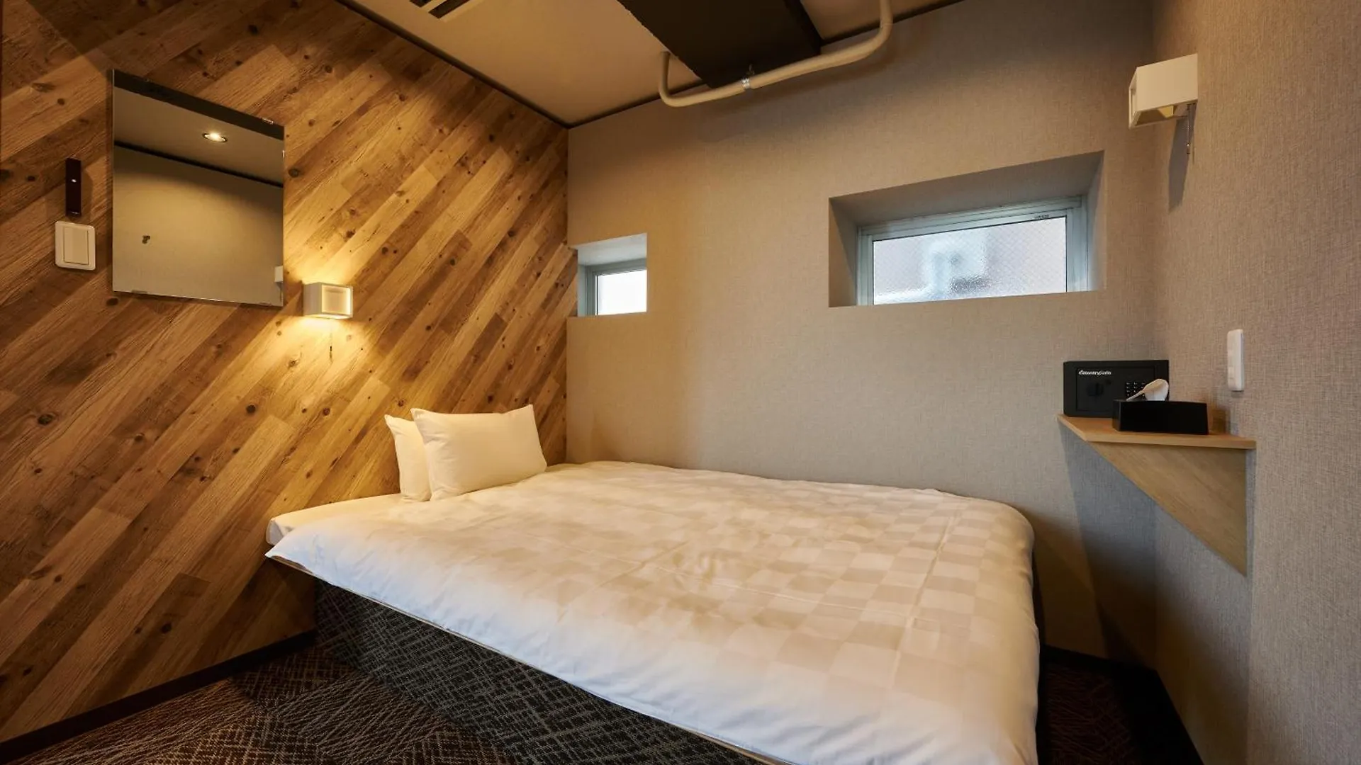 Capsule Hotel Continue Nijojokita Kyoto