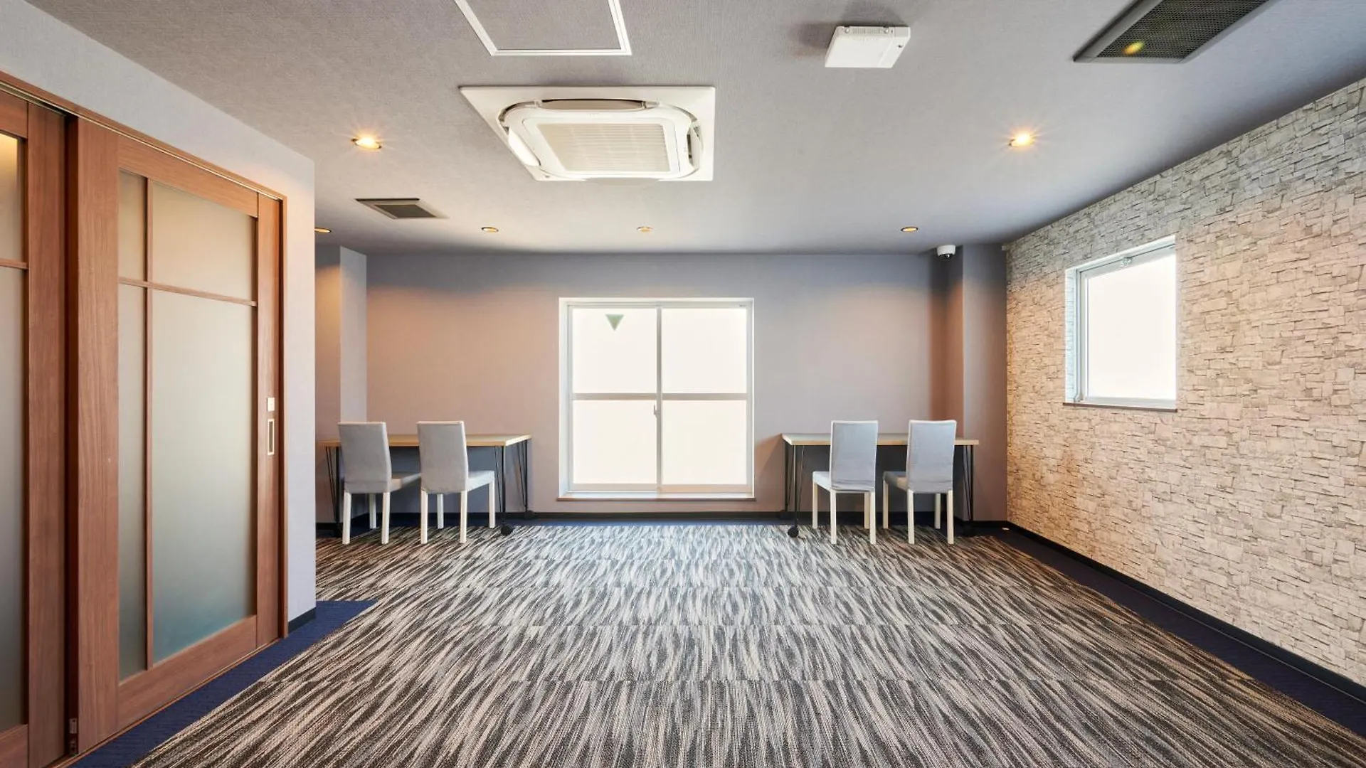 Capsule Hotel Continue Nijojokita Kyoto