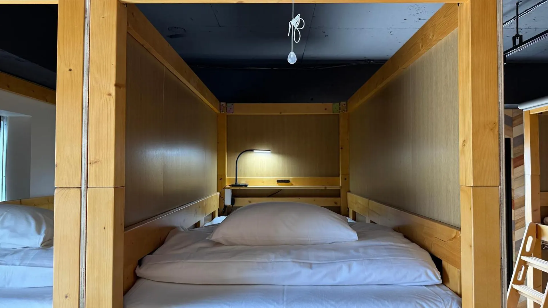 Capsule Hotel Continue Nijojokita Kyoto